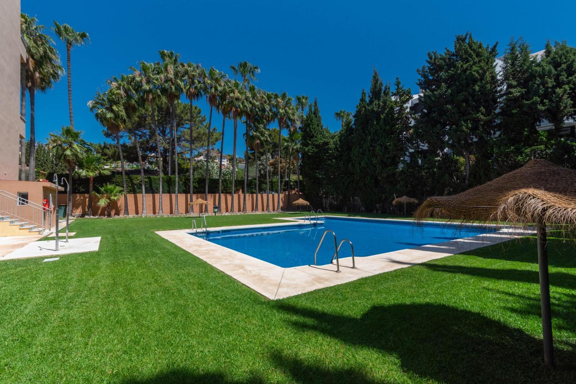 Cabopino Duplex, Swimming Pool, Beach 5Min Away, Chill Out Terrace And High-Speed Wifi Marbella Ngoại thất bức ảnh